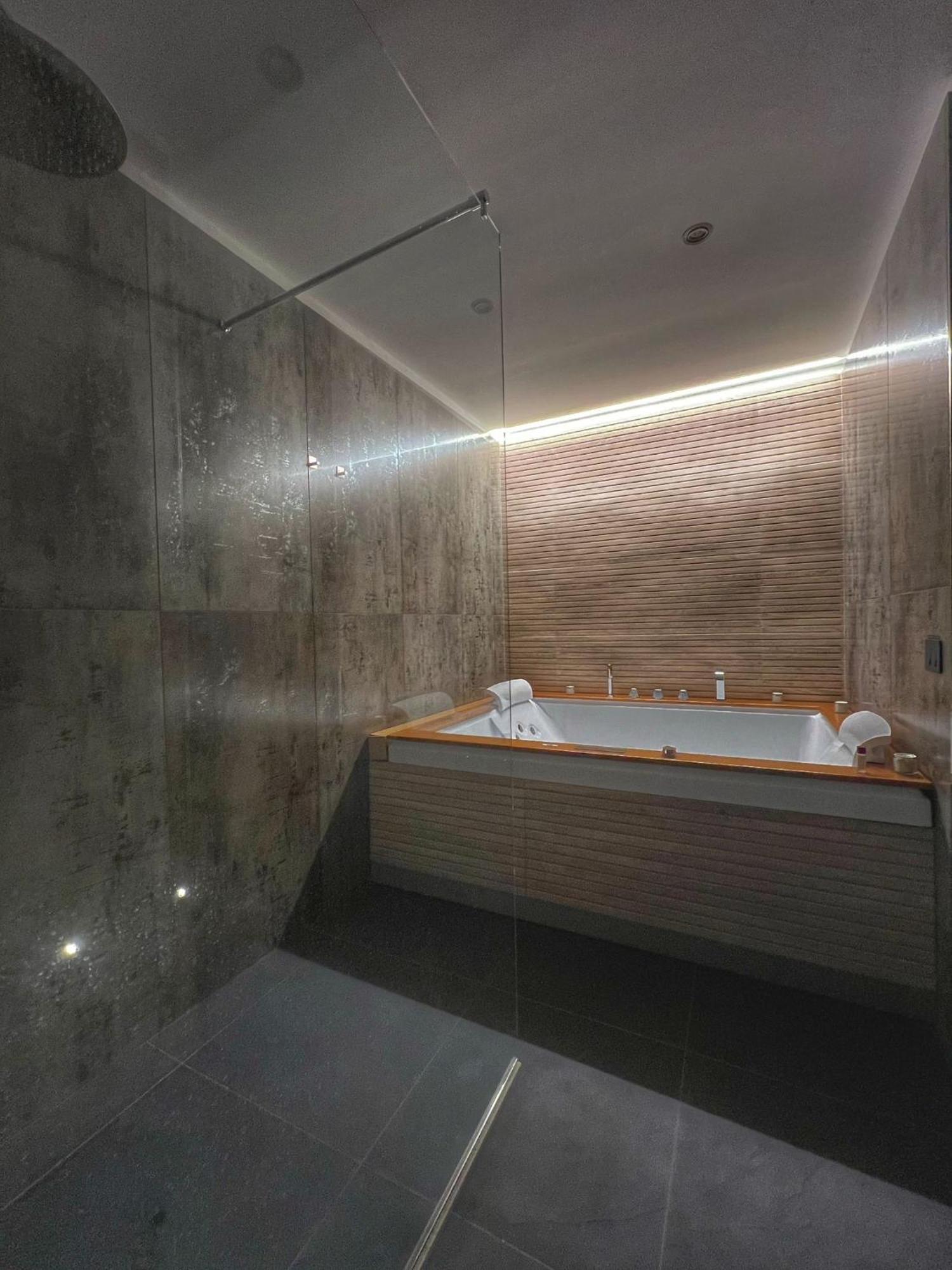 Amay City Suite Bari Exteriér fotografie